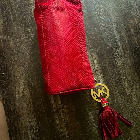 Micheal Kors Red snakeskin Suede Makeup 💄 Bag - Picture 5 of 6